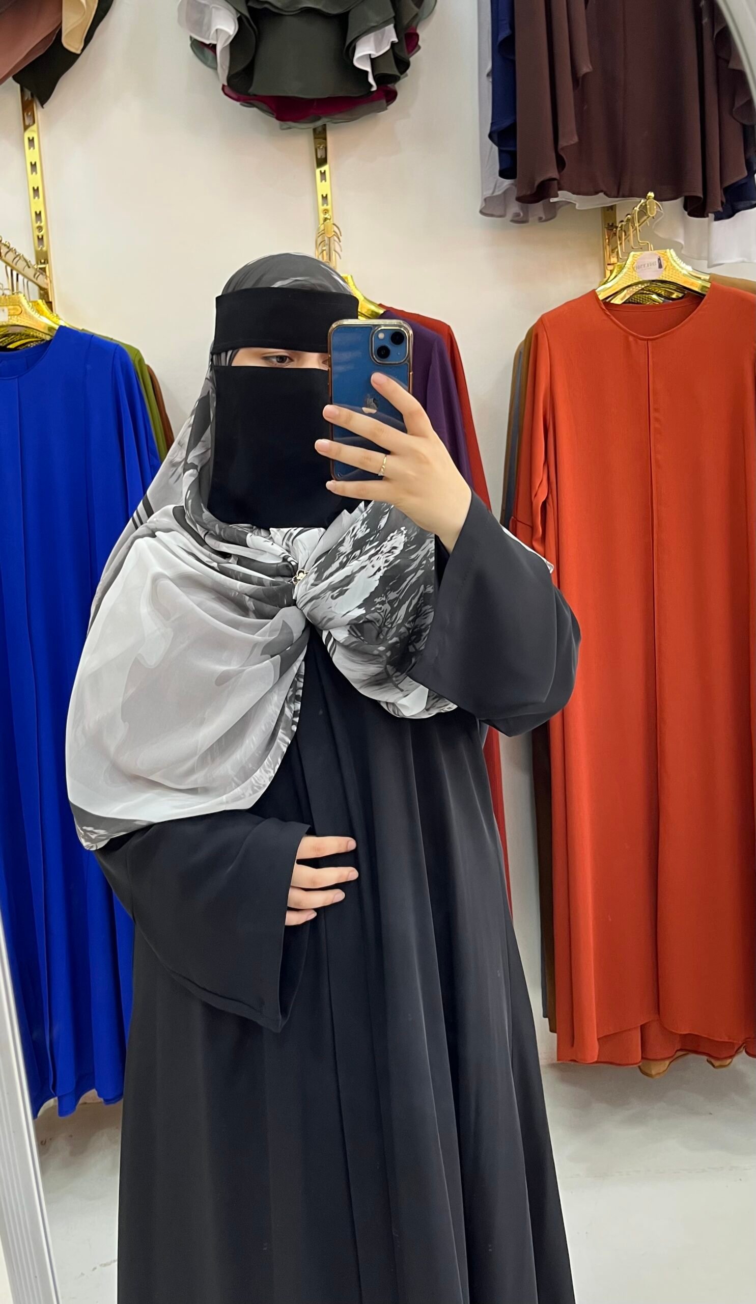 IMG_3770-scaled-1.jpeg ABAYA EN TISSU CRÊPE CORÉEN - الصورة 1