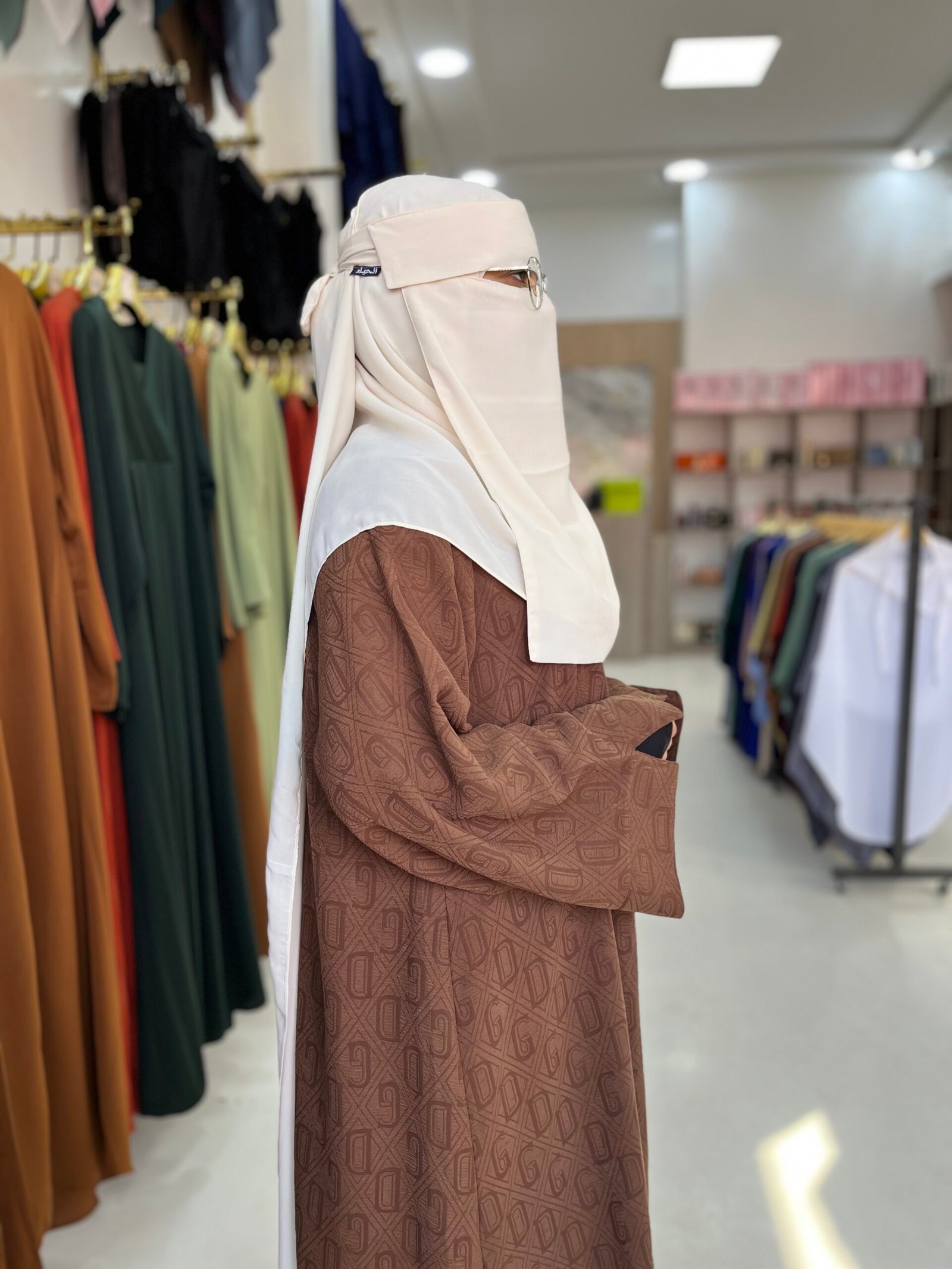 IMG_3960-scaled-1.jpeg ABAYA HD - الصورة 1